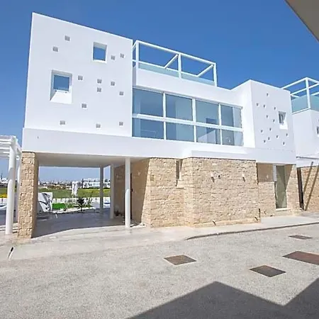 Vie Bleu Vb14 New 3 Bedroom In The Center Of 3* Protaras