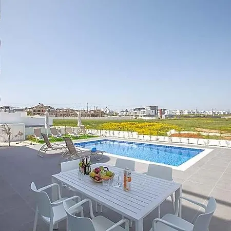 Vie Bleu Vb14 New 3 Bedroom In The Center Of 3* Protaras
