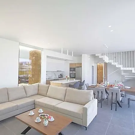 Vie Bleu Vb14 New 3 Bedroom In The Center Of Protaras