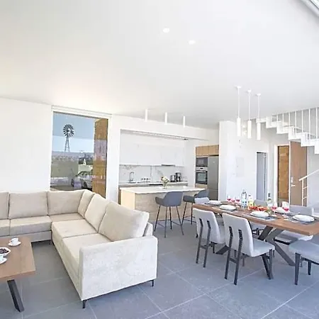 Vie Bleu Vb14 New 3 Bedroom In The Center Of Hotel 3*