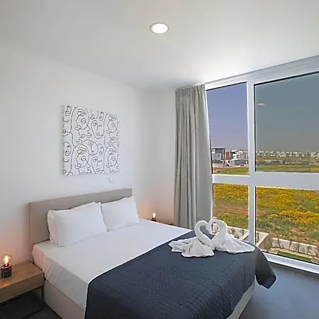 Vie Bleu Vb14 New 3 Bedroom In The Center Of Hotel Protaras