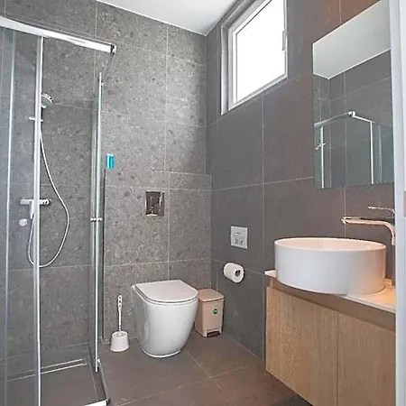 Hotel Vie Bleu Vb14 New 3 Bedroom In The Center Of